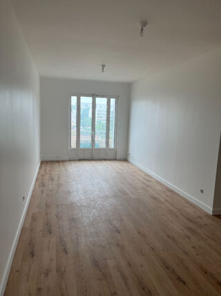  Appartement  louer 3 pices 82 m