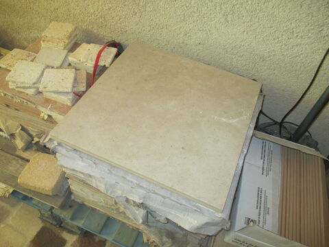 reste carrelage grs dalles 45x45 - total 8,5 m2 100 Lauris (84)