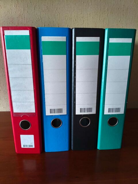 Lot de 4 classeurs  levier + perforatrice + pochettes 9 Courbevoie (92)