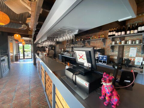    VENDRE   Fonds de commerce de restaurant   Emplacement stratgique en entre de ville 