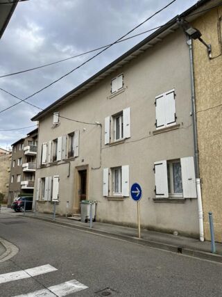  Immeuble  vendre 15 + pices 390 m