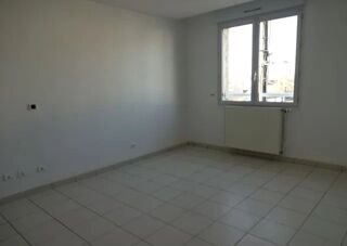  Appartement  louer 2 pices 65 m