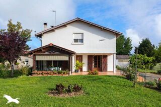  Maison  vendre 7 pices 213 m