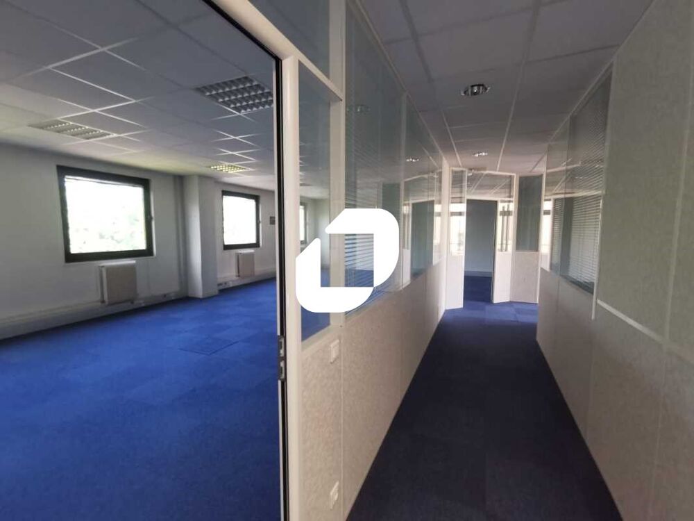   IMMEUBLE LAVOISIER - 575 m divisibles  partir de 217 m 