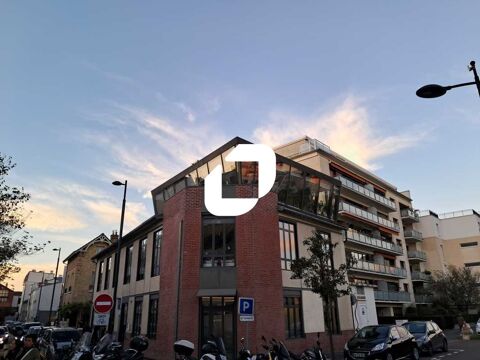 Bureaux - A VENDRE - 447 m² non divisibles 2100000 92170 Vanves