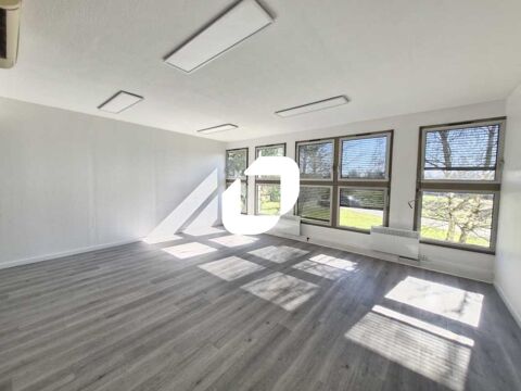 Bureaux - A LOUER - 324 m² divisibles à partir de 73 m² 2954 77200 Torcy